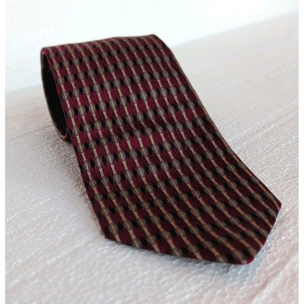 Tom James ROYAL CLASSIC Maroon Mens Tie 100% Silk‎ Jacquard 56" x 3.5" RN54726
